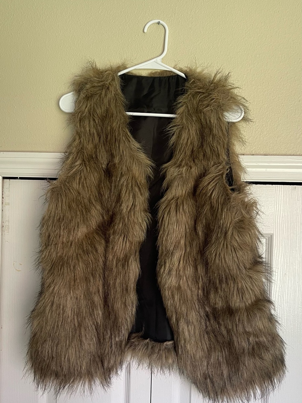 Women's Faux Fur Vest - Brown